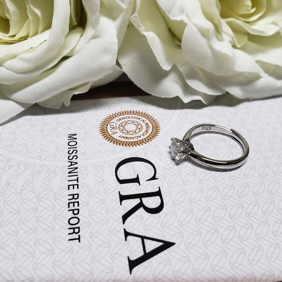 1 Carat Moissanite Wedding Engagement Ring - Picture 3 of 10